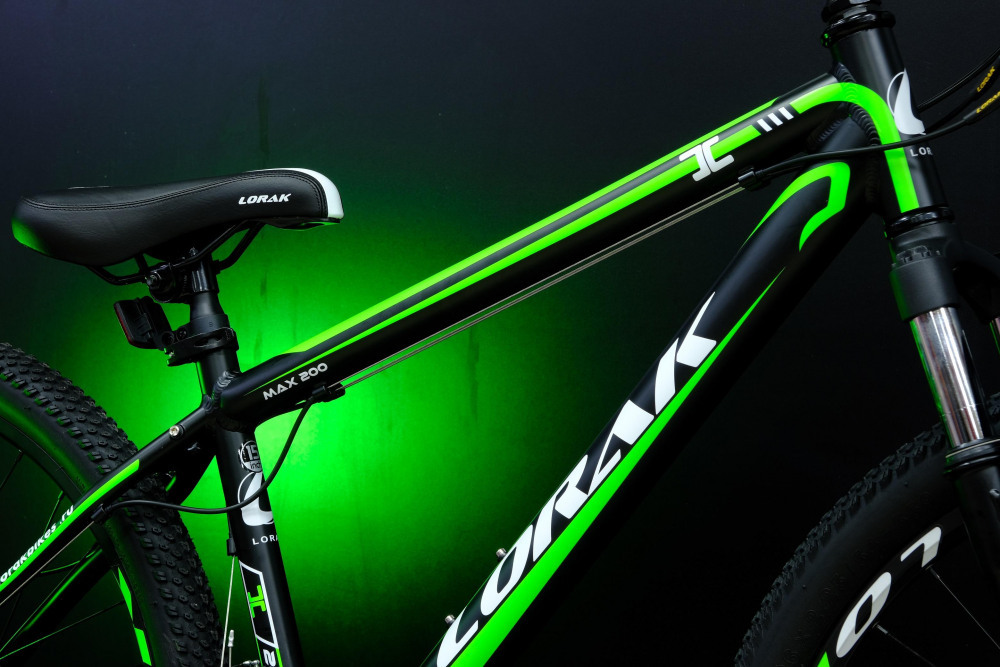 Lorak MAX 200 Матовый Чёрный/Зелёный 19р (на рост 171-182)