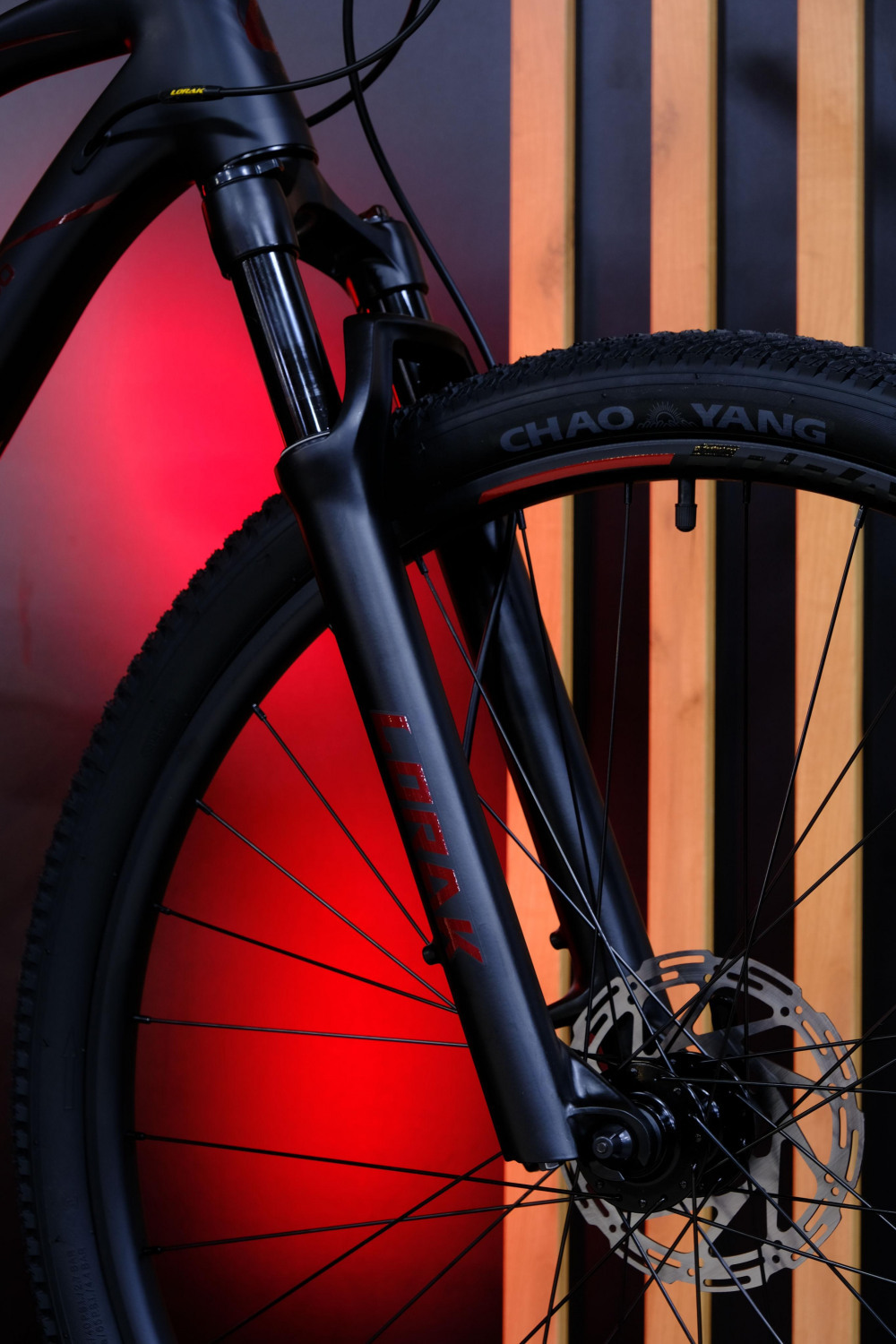 LORAK MT 29 - 3000 Матовый Чёрный/Красный рама 21 (на рост 182-195)